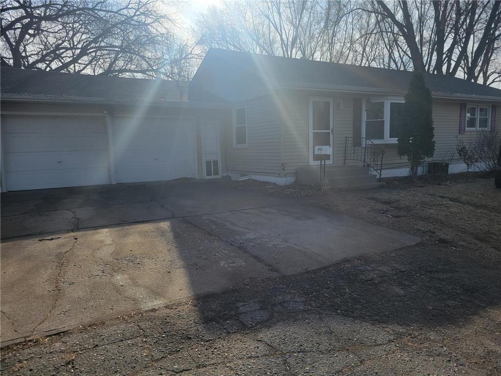 1105 Maple Street NE Hutchinson MN 55350 6683231 image1