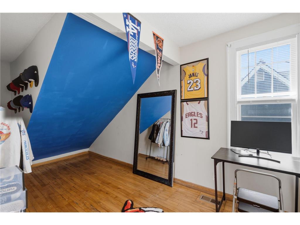 1105 Rose Avenue E Saint Paul MN 55106 7069426 image10