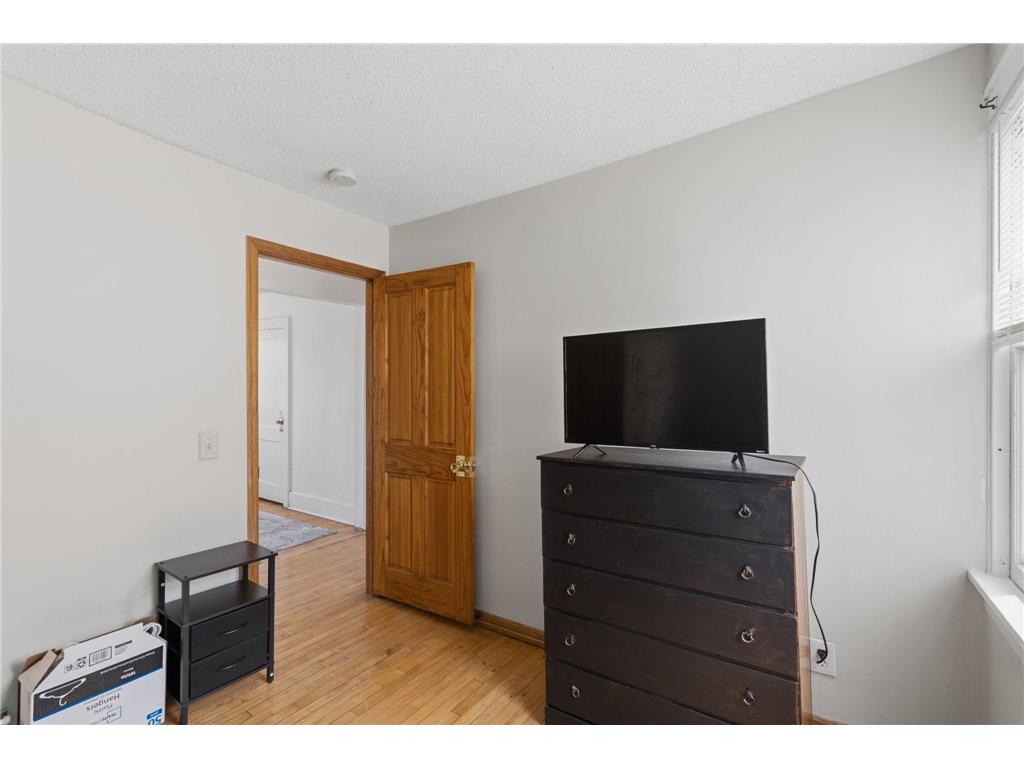 1105 Rose Avenue E Saint Paul MN 55106 7069426 image11