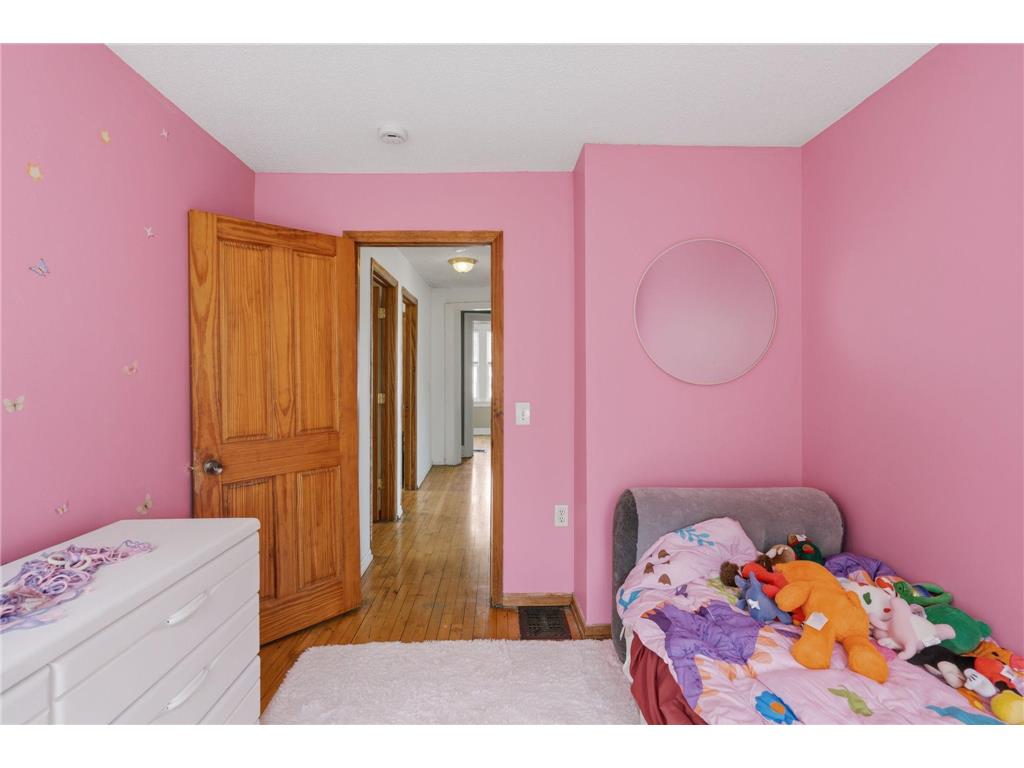 1105 Rose Avenue E Saint Paul MN 55106 7069426 image13