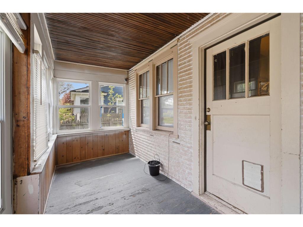 1105 Rose Avenue E Saint Paul MN 55106 7069426 image14