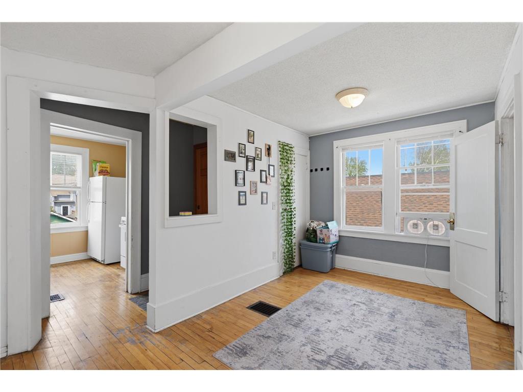 1105 Rose Avenue E Saint Paul MN 55106 7069426 image2