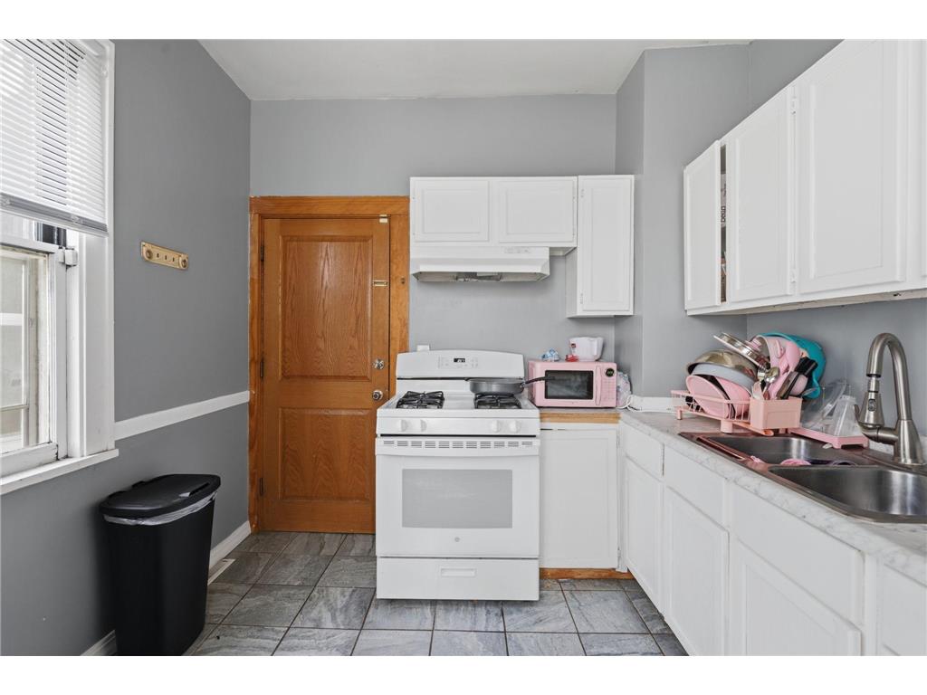 1105 Rose Avenue E Saint Paul MN 55106 7069426 image25
