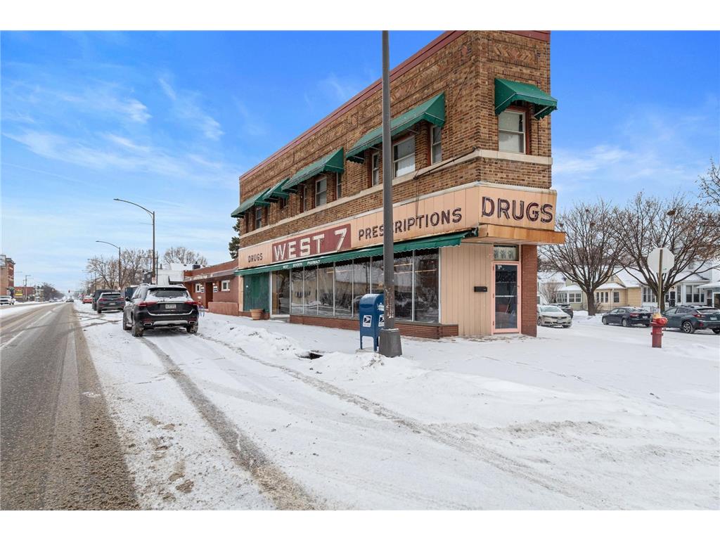 1106 7th Street W Saint Paul MN 55102 7015693 image1