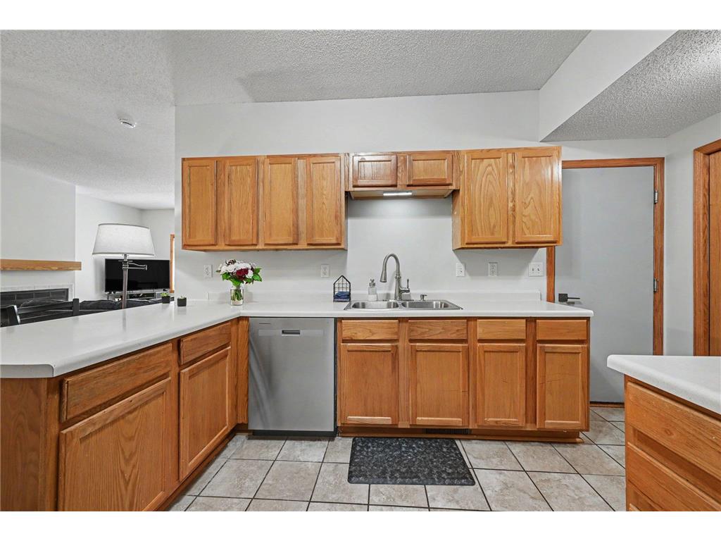 1106 Crystal Place W Chaska MN 55318 7098462 image9