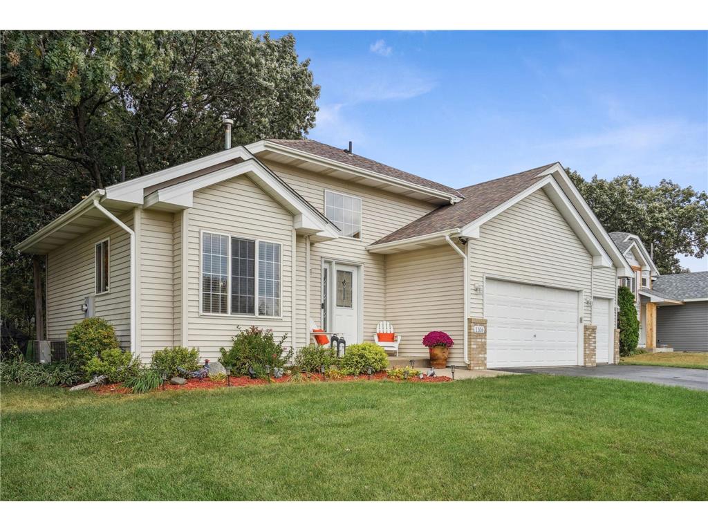 1106 Flintwood Street SW Isanti MN 55040 6566195 image1