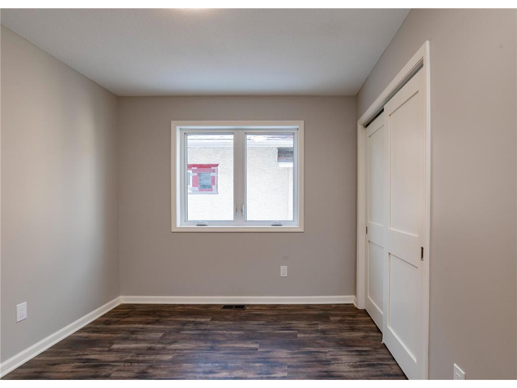 1106 Hawthorne Avenue E Saint Paul MN 55106 6822266 image11