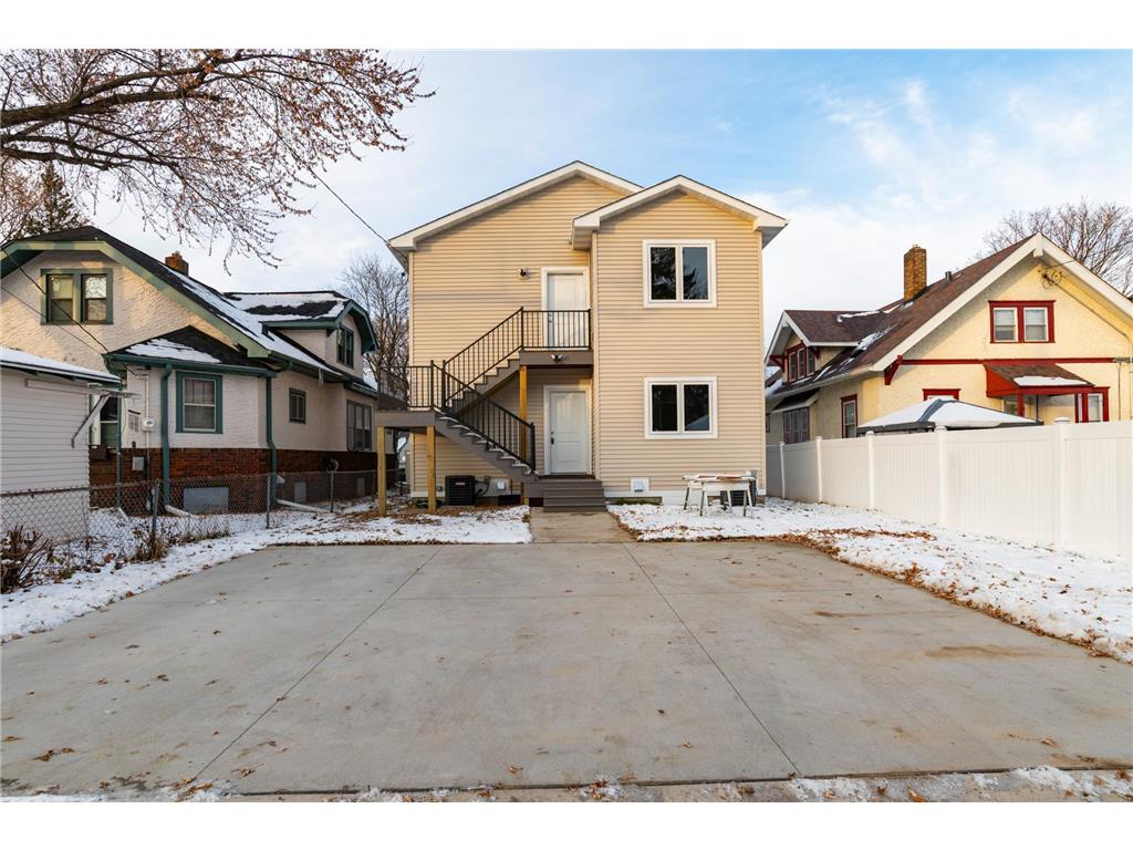 1106 Hawthorne Avenue E Saint Paul MN 55106 6822266 image32