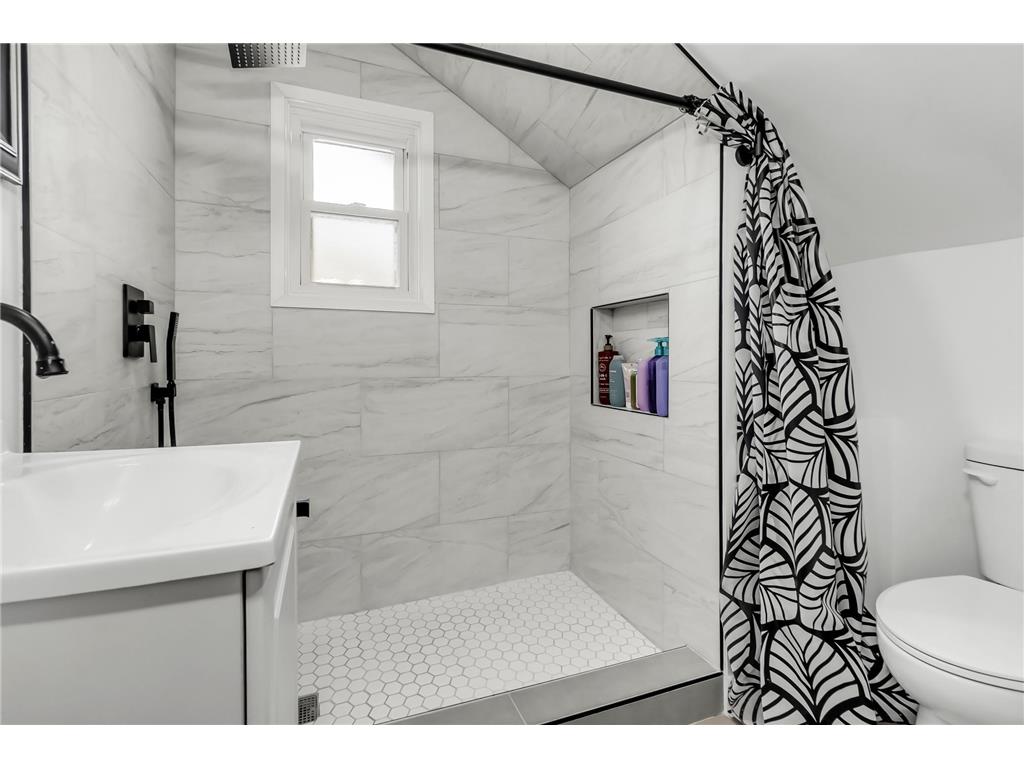 1106 Irving Avenue N Minneapolis MN 55411 7069586 image10