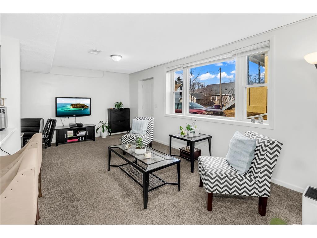 1106 Irving Avenue N Minneapolis MN 55411 7069586 image14