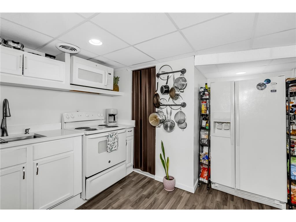 1106 Irving Avenue N Minneapolis MN 55411 7069586 image16