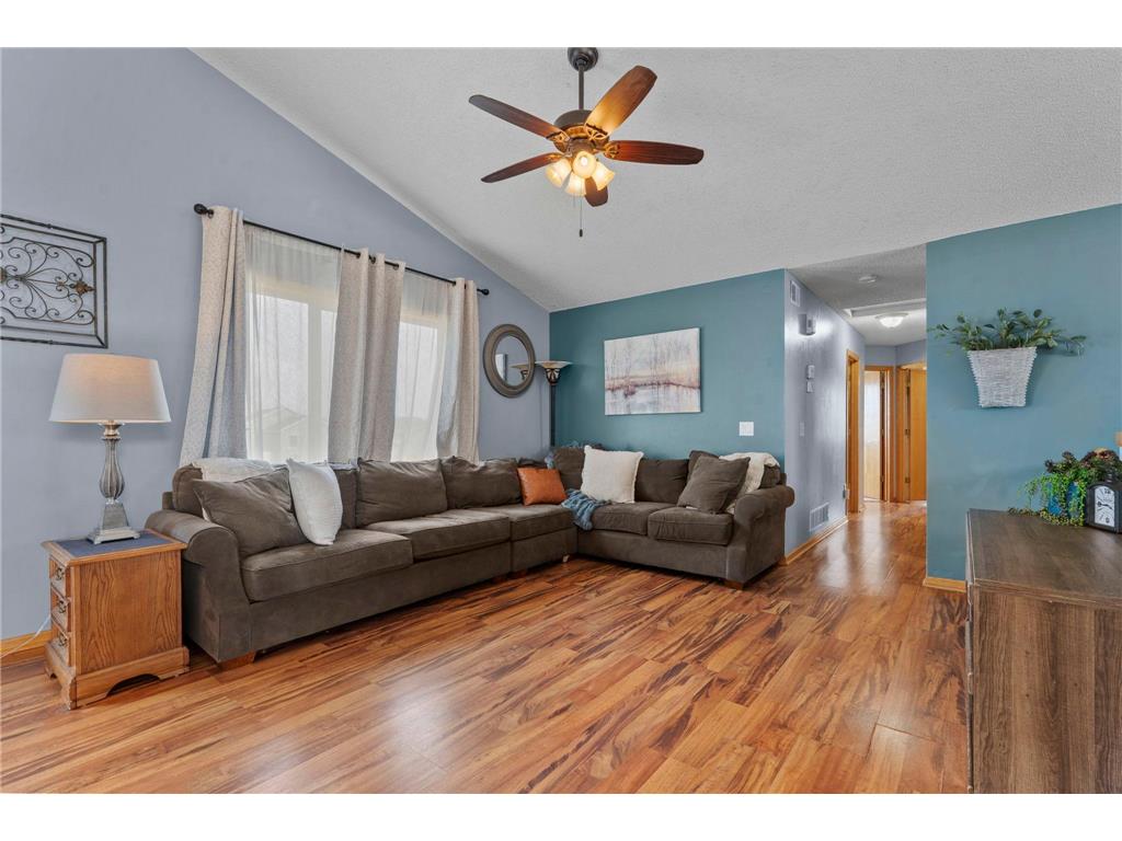 1106 Maplewood Avenue SW Isanti MN 55040 7051170 image12