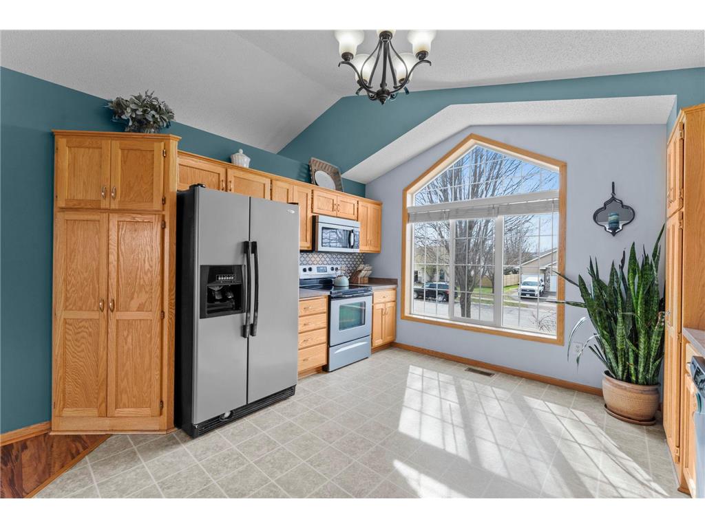 1106 Maplewood Avenue SW Isanti MN 55040 7051170 image17