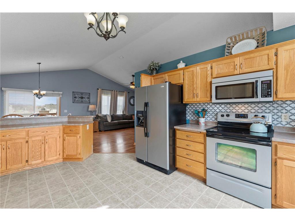 1106 Maplewood Avenue SW Isanti MN 55040 7051170 image18