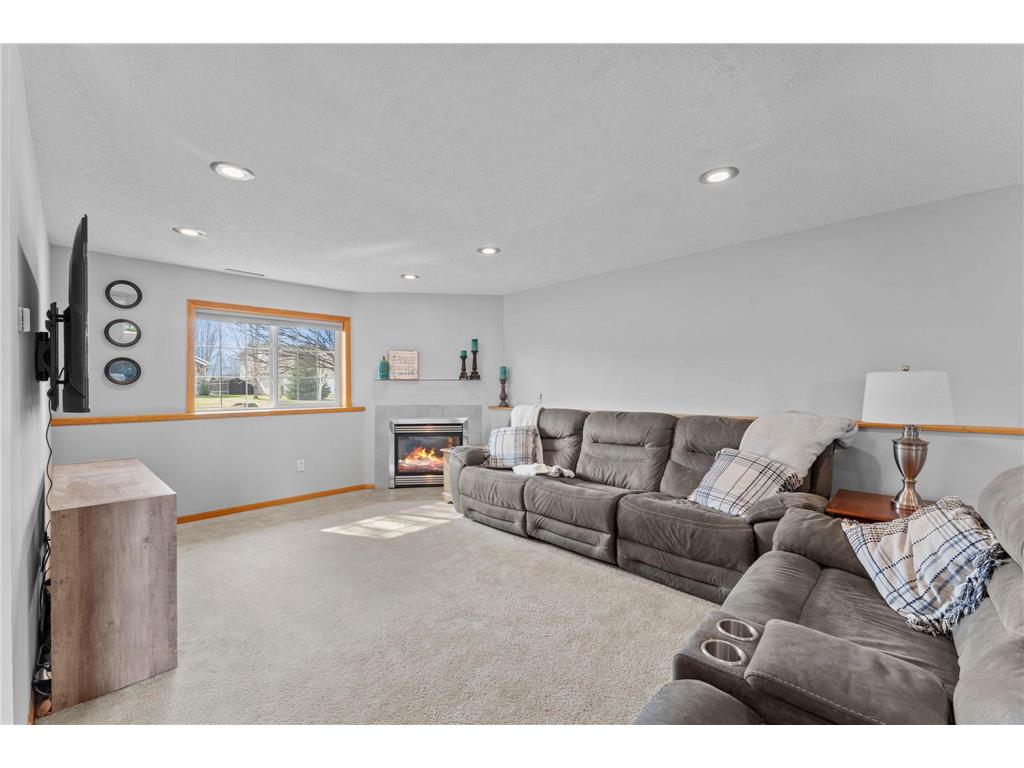 1106 Maplewood Avenue SW Isanti MN 55040 7051170 image31