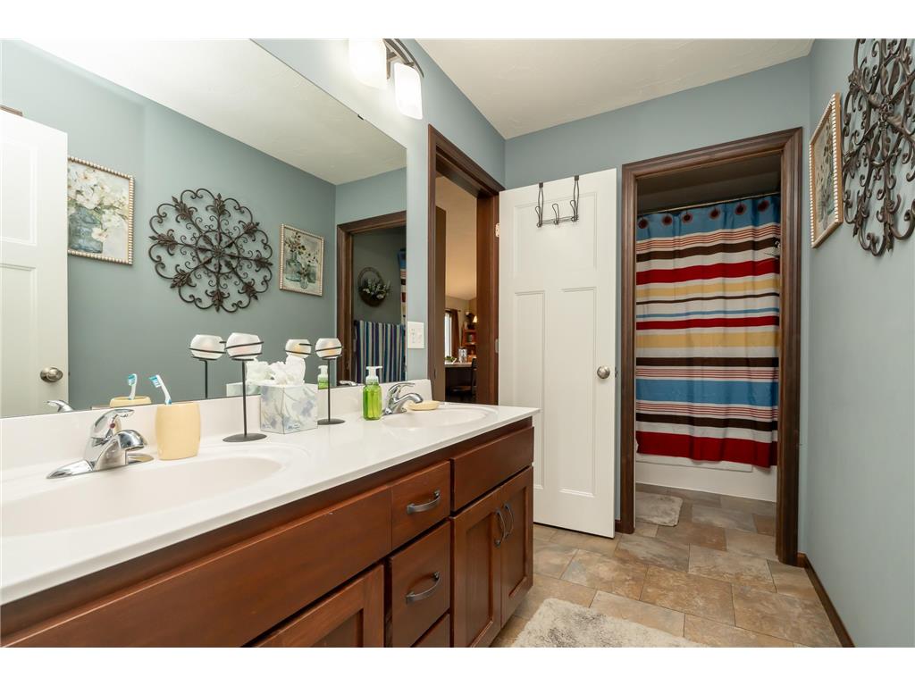 1106 Mulberry Avenue NE Montgomery MN 56069 6774991 image14