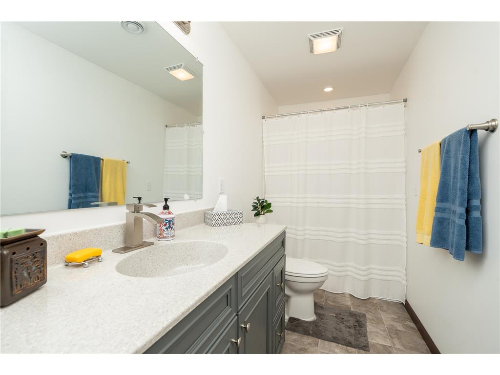 1106 Mulberry Avenue NE Montgomery MN 56069 6774991 image24