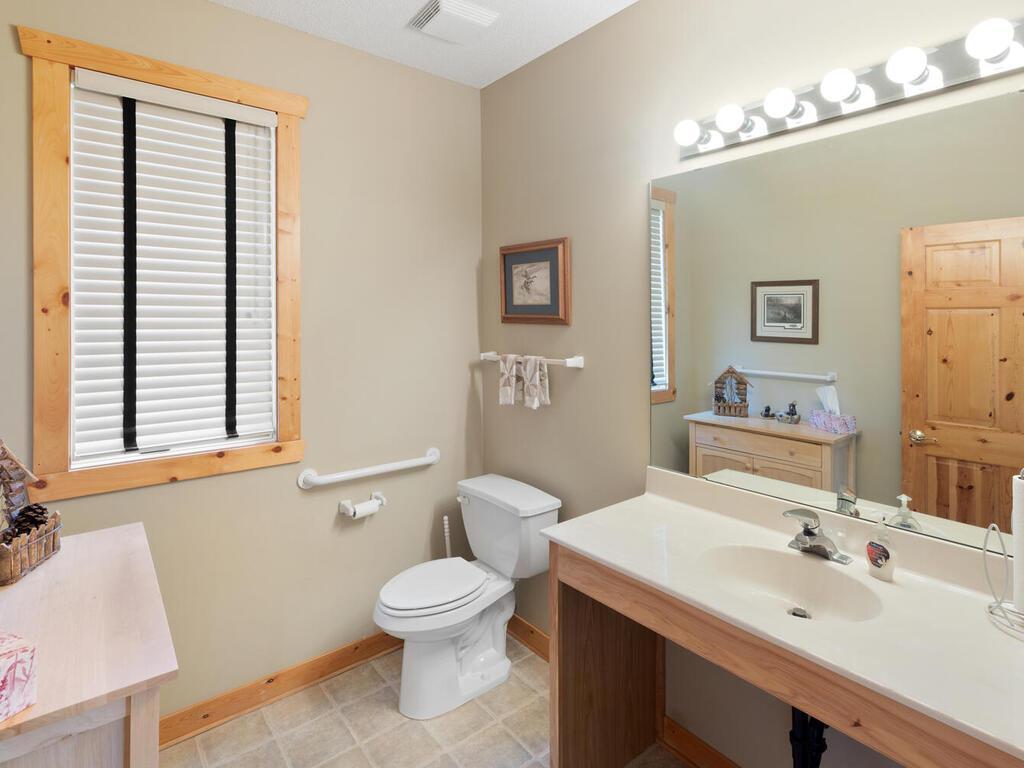 11062 Eagle Ridge Court, Chisago City, MN, 55013 MLS 6554826 Edina Realty