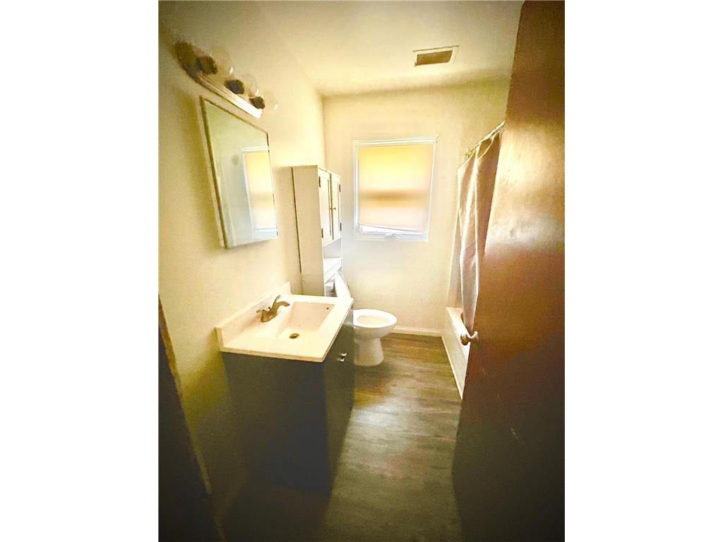 1107 57th Avenue N Brooklyn Center MN 55430 6807486 image24