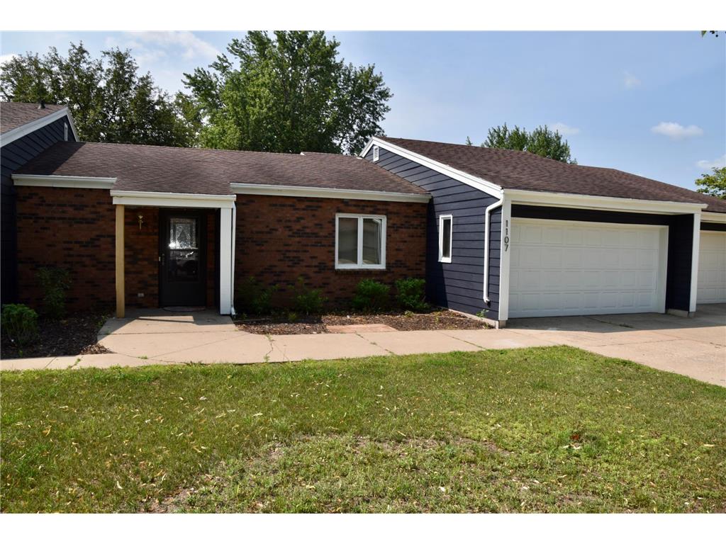 1107 6th Street NE Sibley IA 51249 6400822 image1