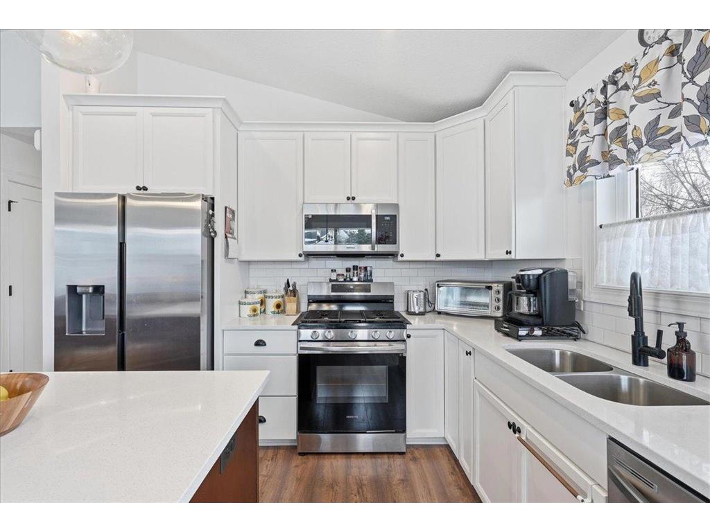 1107 Rich River Way New Richmond WI 54017 7024277 image3