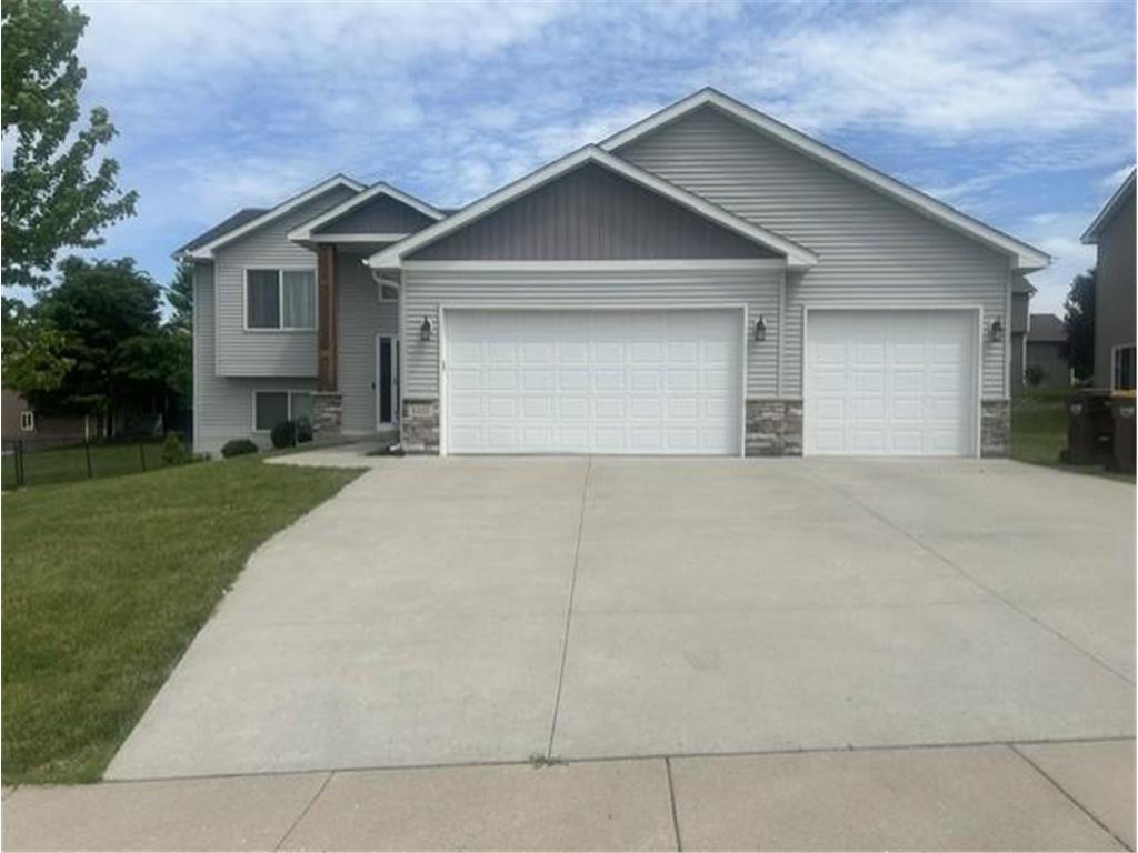 1107 Tikalsky Street SE New Prague MN 56071 7073482 image1