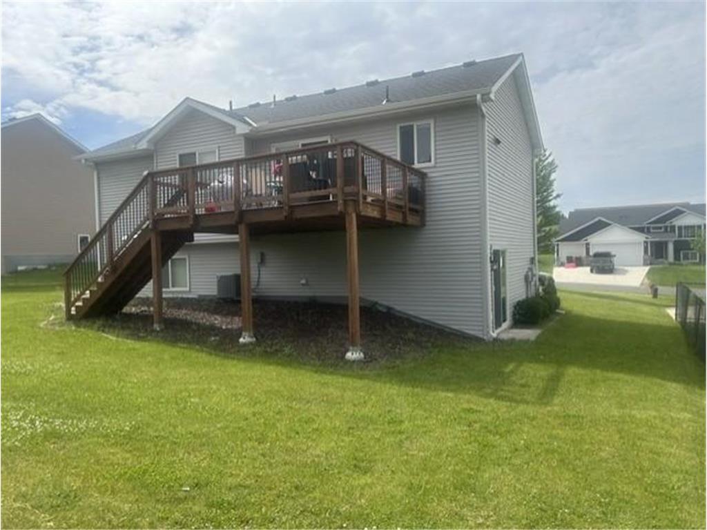 1107 Tikalsky Street SE New Prague MN 56071 7073482 image9