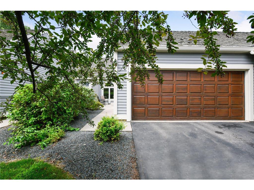 11076 Hyland Terrace, Eden Prairie, MN 55344 MLS 6236901 Edina Realty