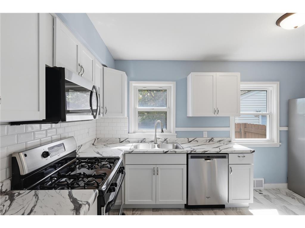 1108 Oakdale Avenue West Saint Paul MN 55118 7076788 image8