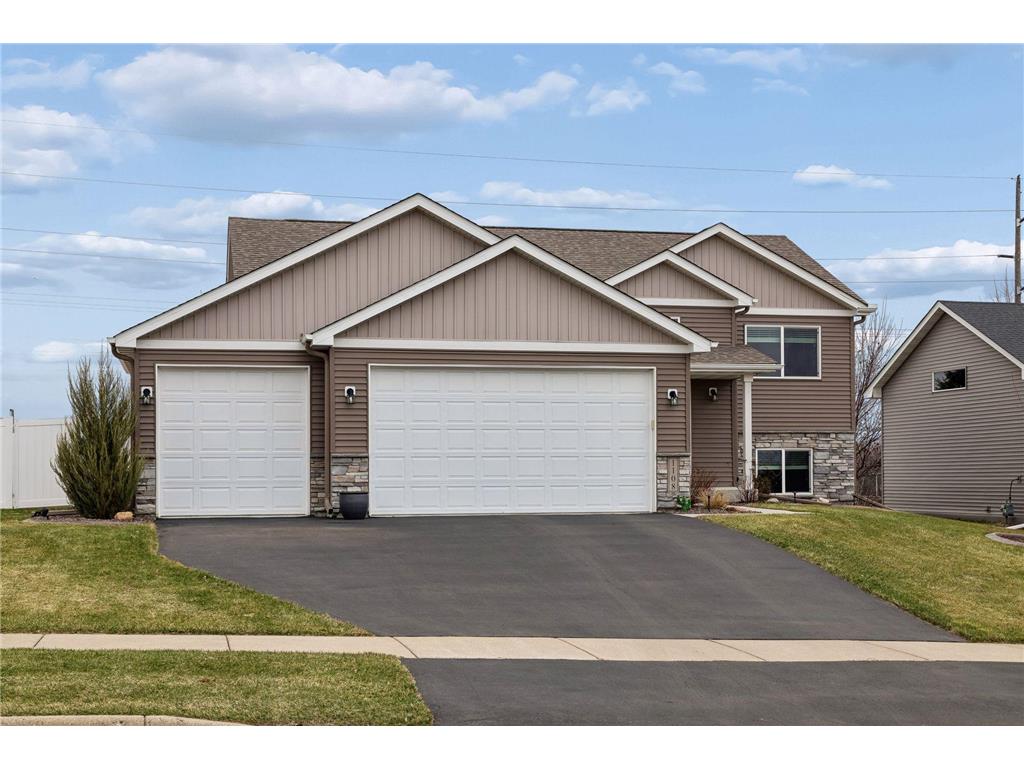 1108 Olivia Street SE New Prague MN 56071 7040886 image1