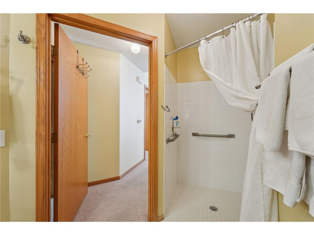 1108 Stratford Lane Burnsville MN 55337 7038836 image28