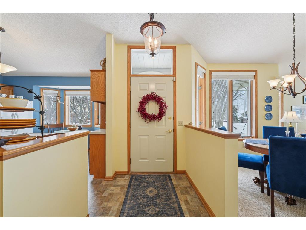 1108 Stratford Lane Burnsville MN 55337 7038836 image6