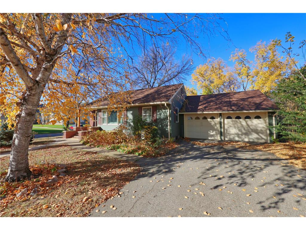 1108 W Park Avenue Olivia MN 56277 6622606 image1