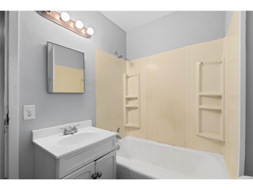 1109 23rd Avenue N Minneapolis MN 55411 7094248 image20