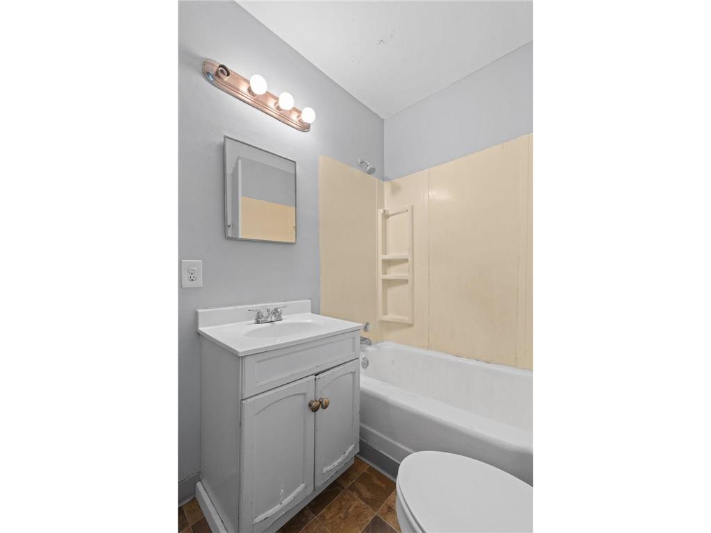 1109 23rd Avenue N Minneapolis MN 55411 7094248 image21