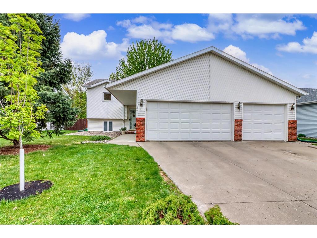 1109 4th Avenue E West Fargo ND 58078 7077342 image1