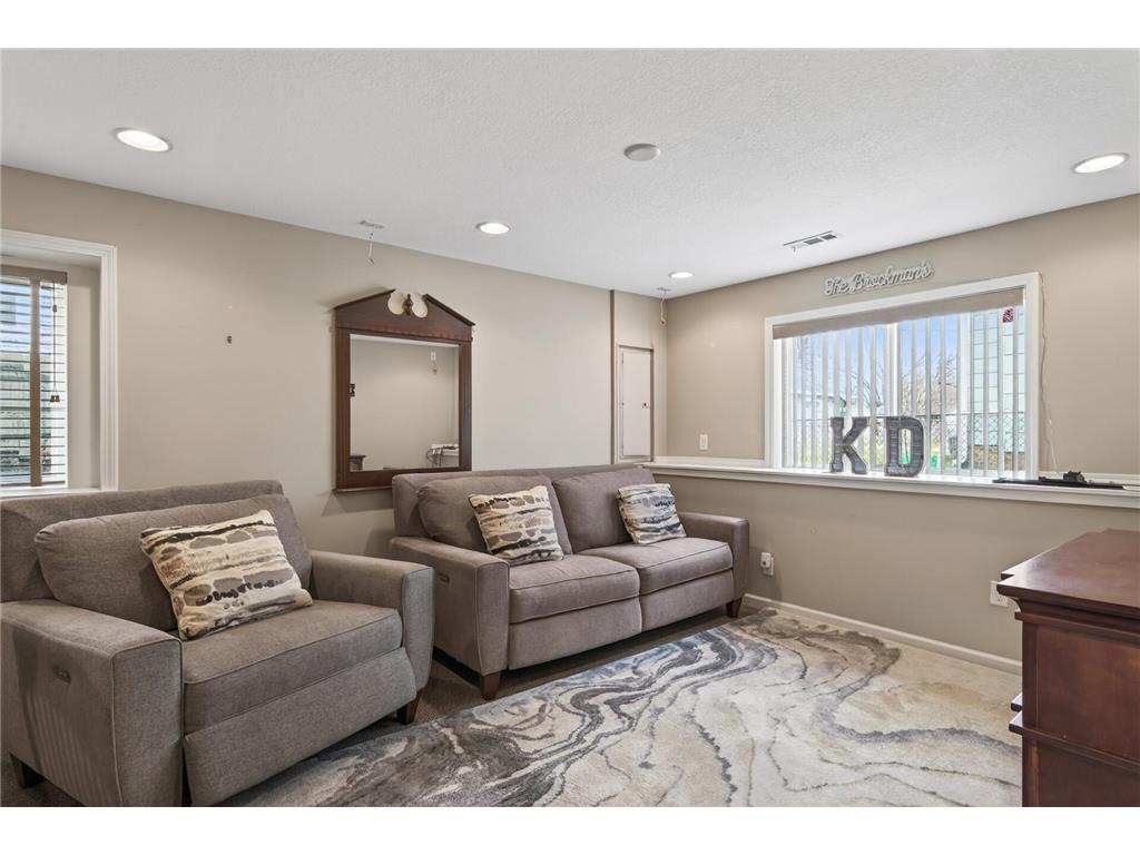 1109 Lawson Avenue E Saint Paul MN 55106 7045159 image29