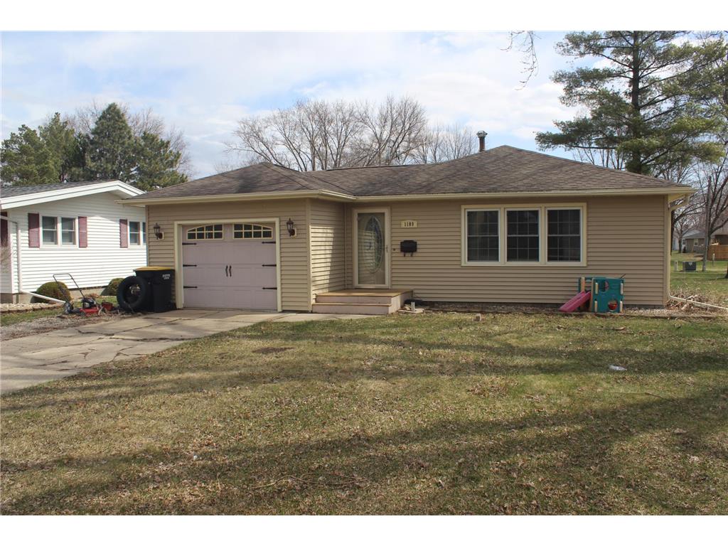 1109 S Moore Street Blue Earth MN 56013 7051657 image1