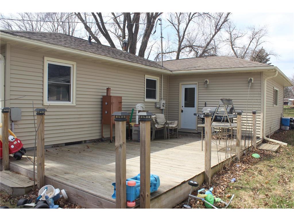 1109 S Moore Street Blue Earth MN 56013 7051657 image4