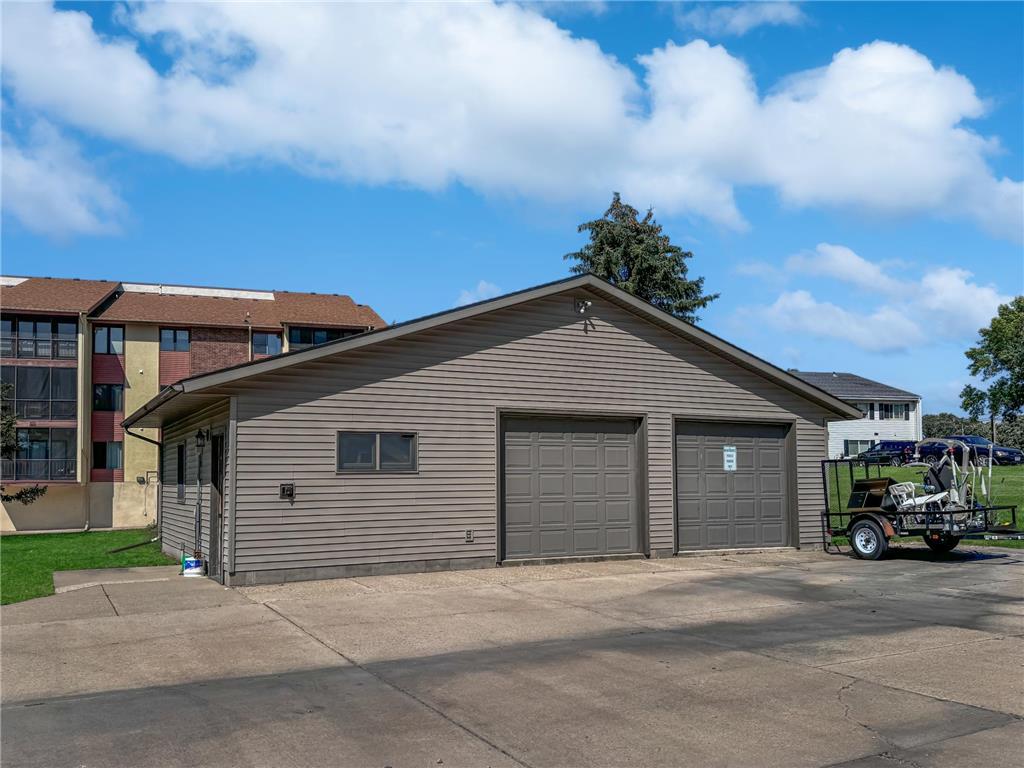 111 & 107 Dorothy Street Fairmont MN 56031 7002044 image5