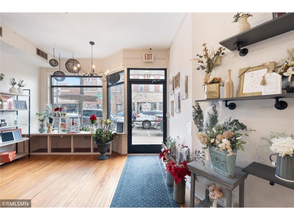 111 & 113 Cascade Street N Osceola WI 54020 6695950 image17