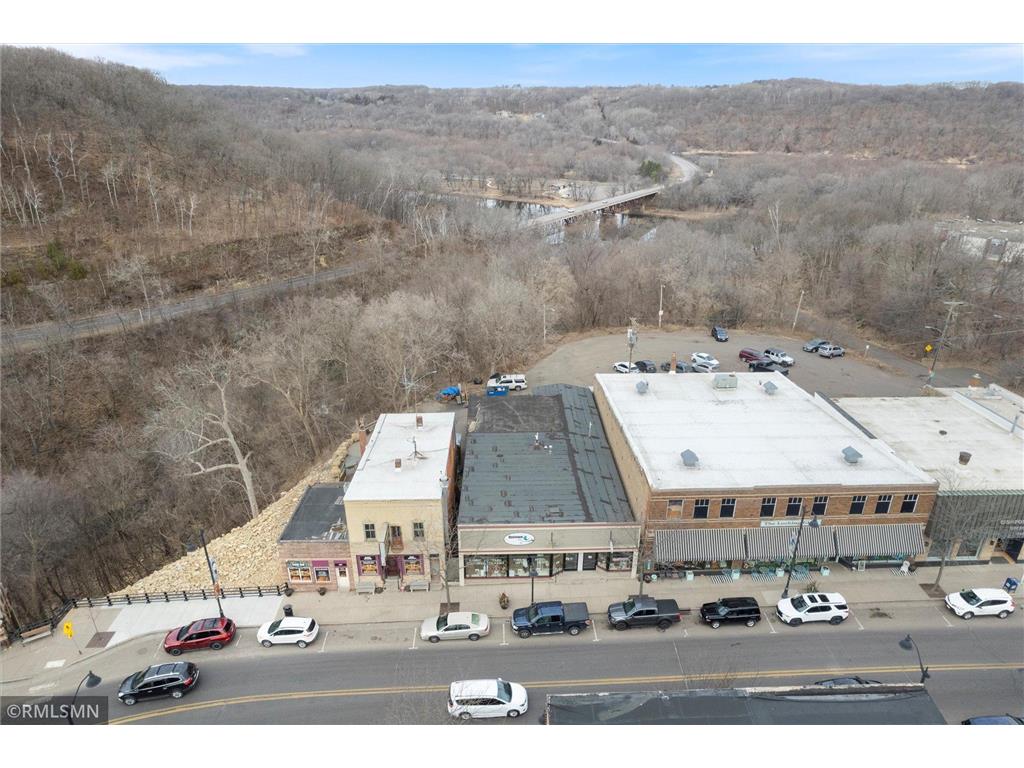 111 & 113 Cascade Street N Osceola WI 54020 6695950 image4