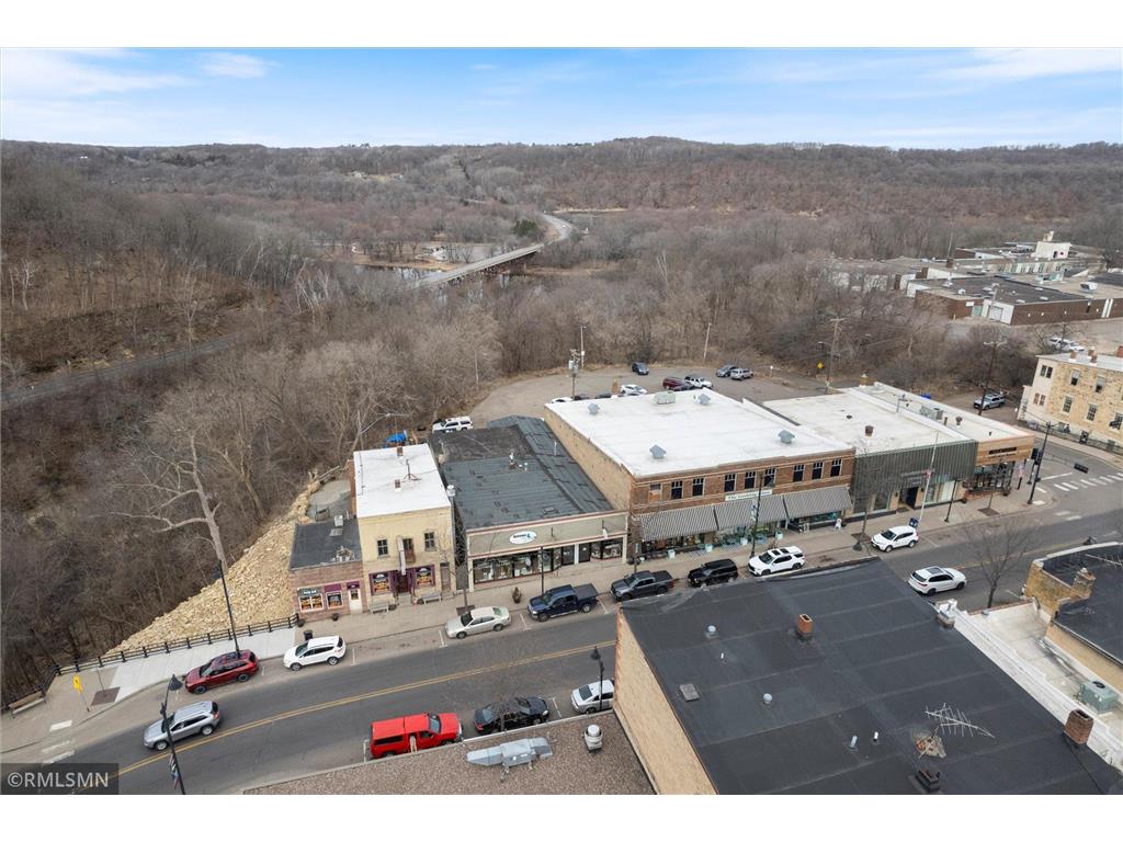 111 & 113 Cascade Street N Osceola WI 54020 6695950 image5