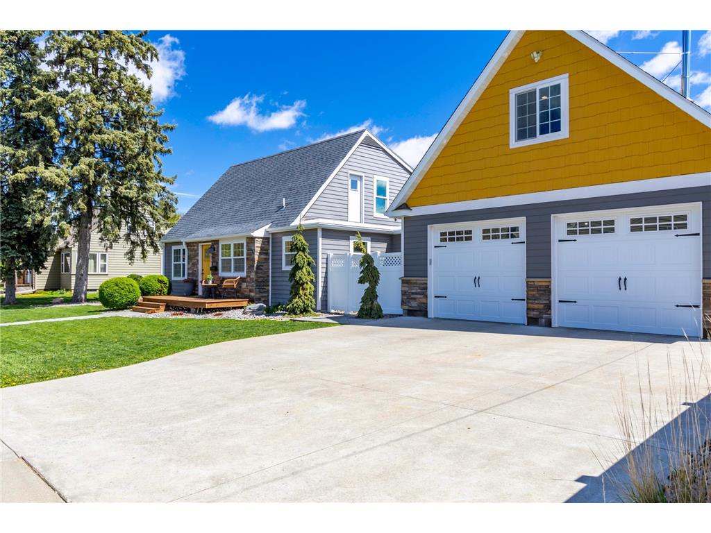 111 1st Avenue NW New Prague MN 56071 6529505 image1