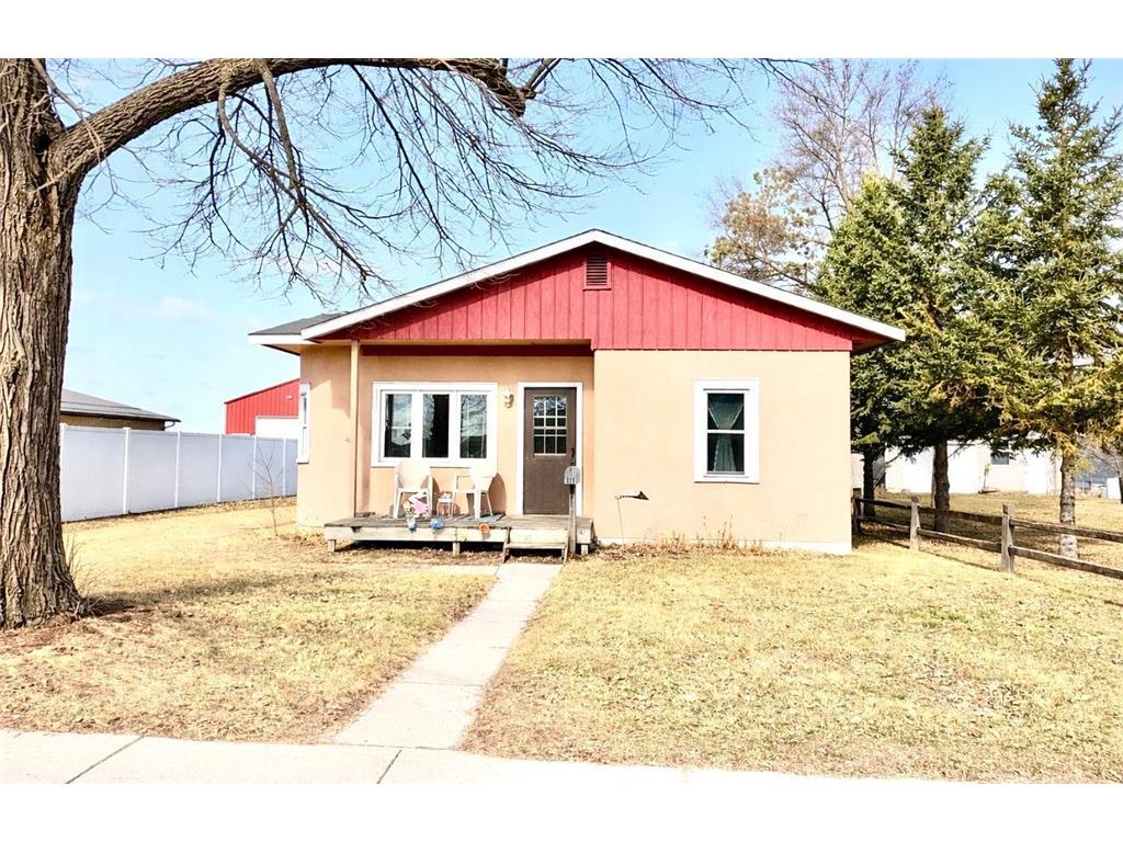 111 2nd Street NW Wadena MN 56482 7046655 image1