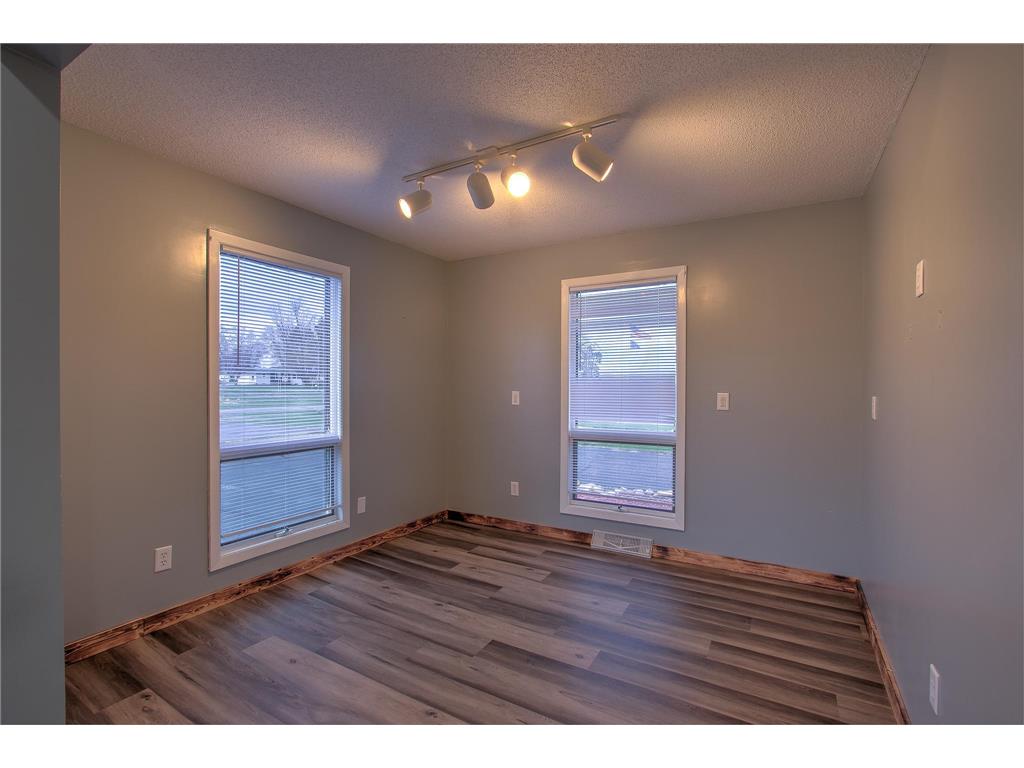 111 4th Avenue S Pease MN 55371 7060980 image3
