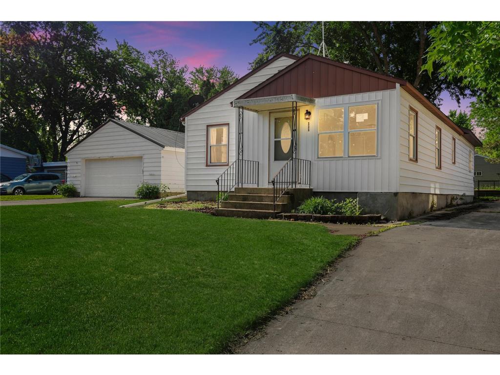 111 4th Street Kenyon MN 55946 6731773 image1