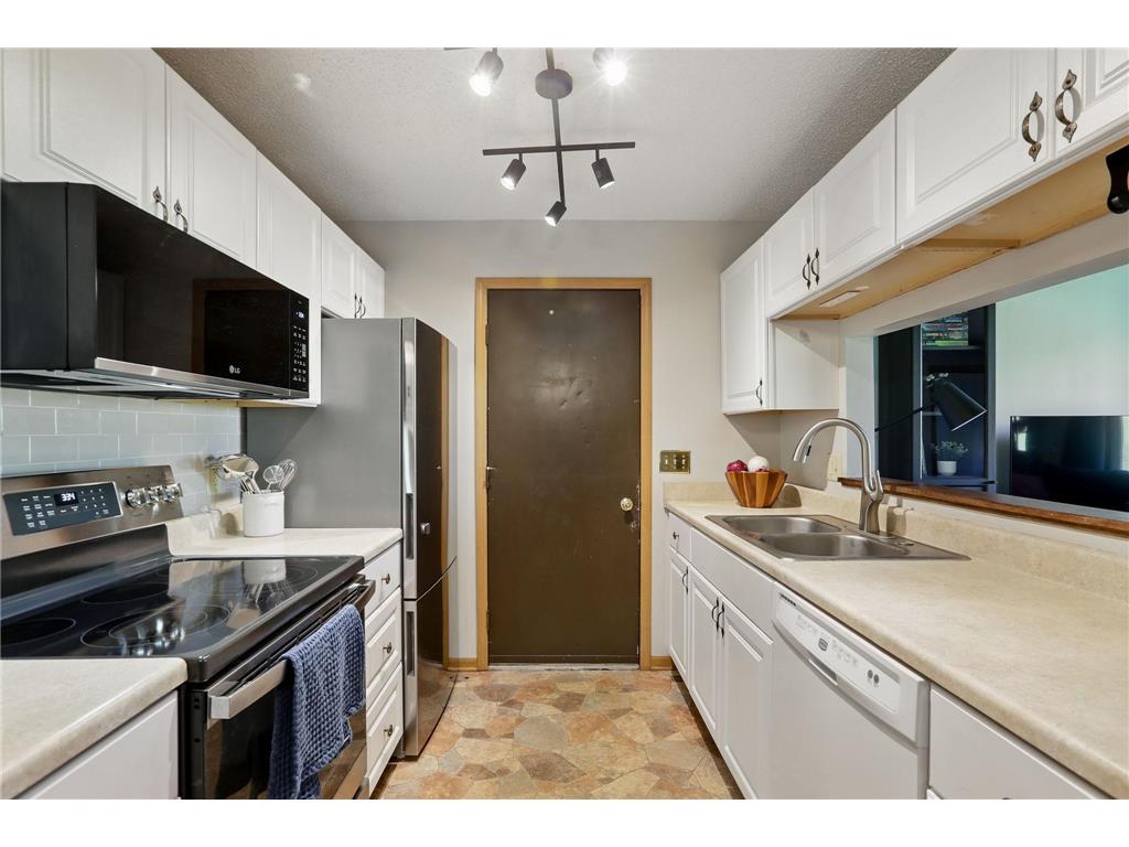 111 96th Lane NE Blaine MN 55434 6809789 image8