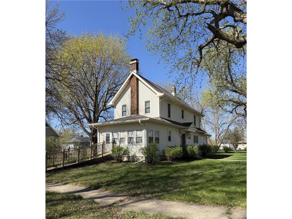 111 Ann Street N Minnesota Lake MN 56068 7061486 image1