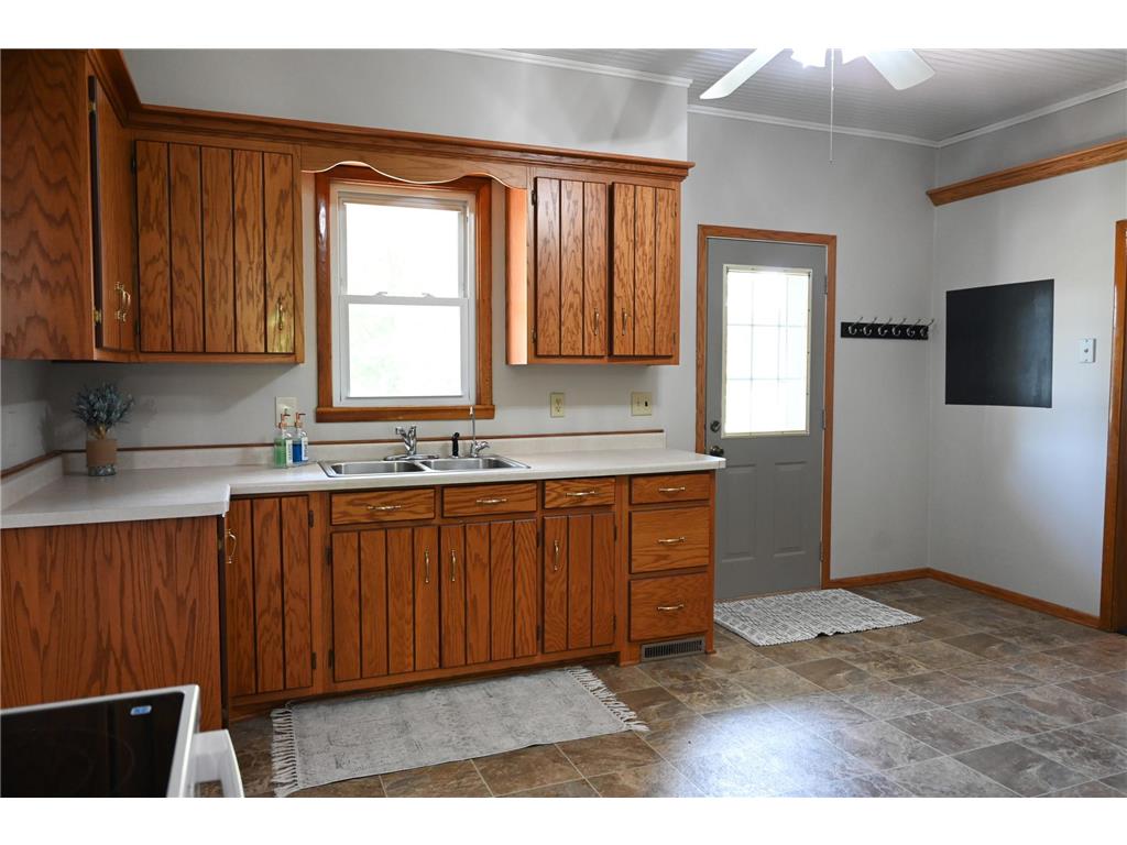 111 E Elm Avenue Upsala MN 56384 7048711 image5